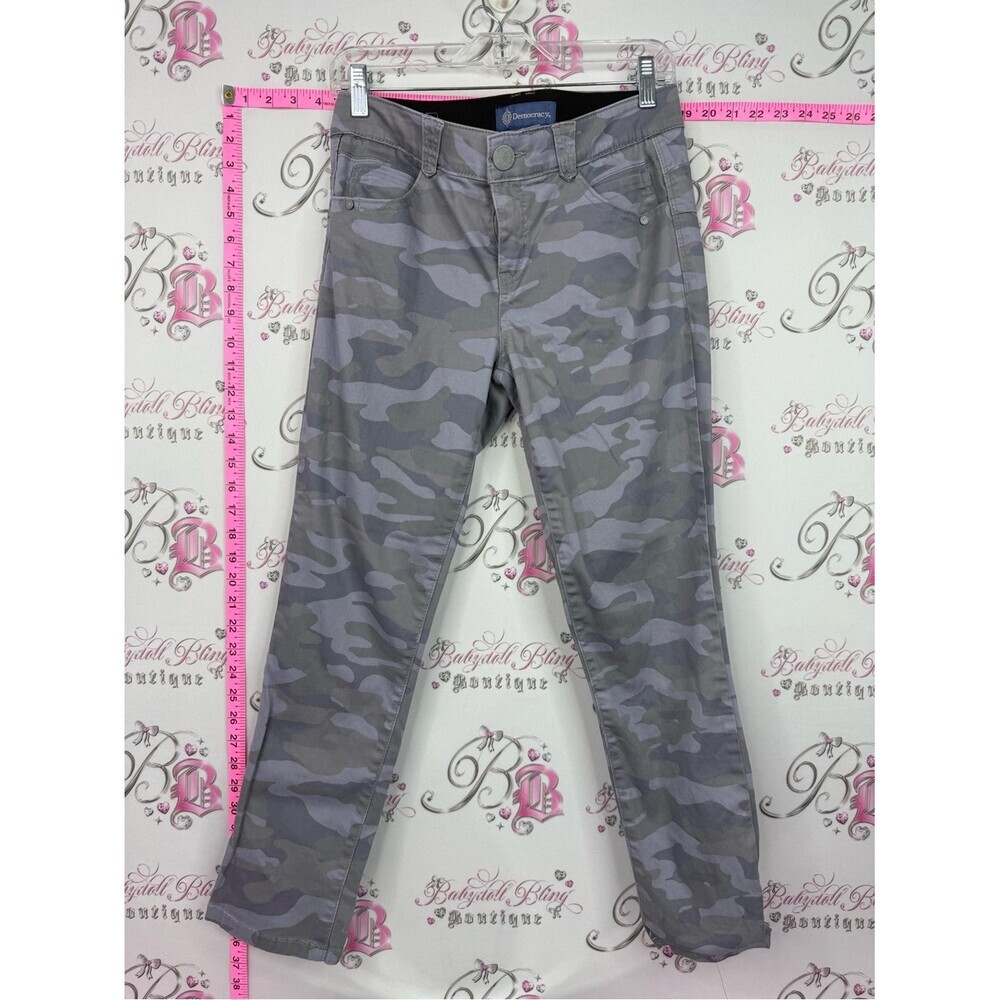 Democracy Women’s Gray Camo Skinny Jeans